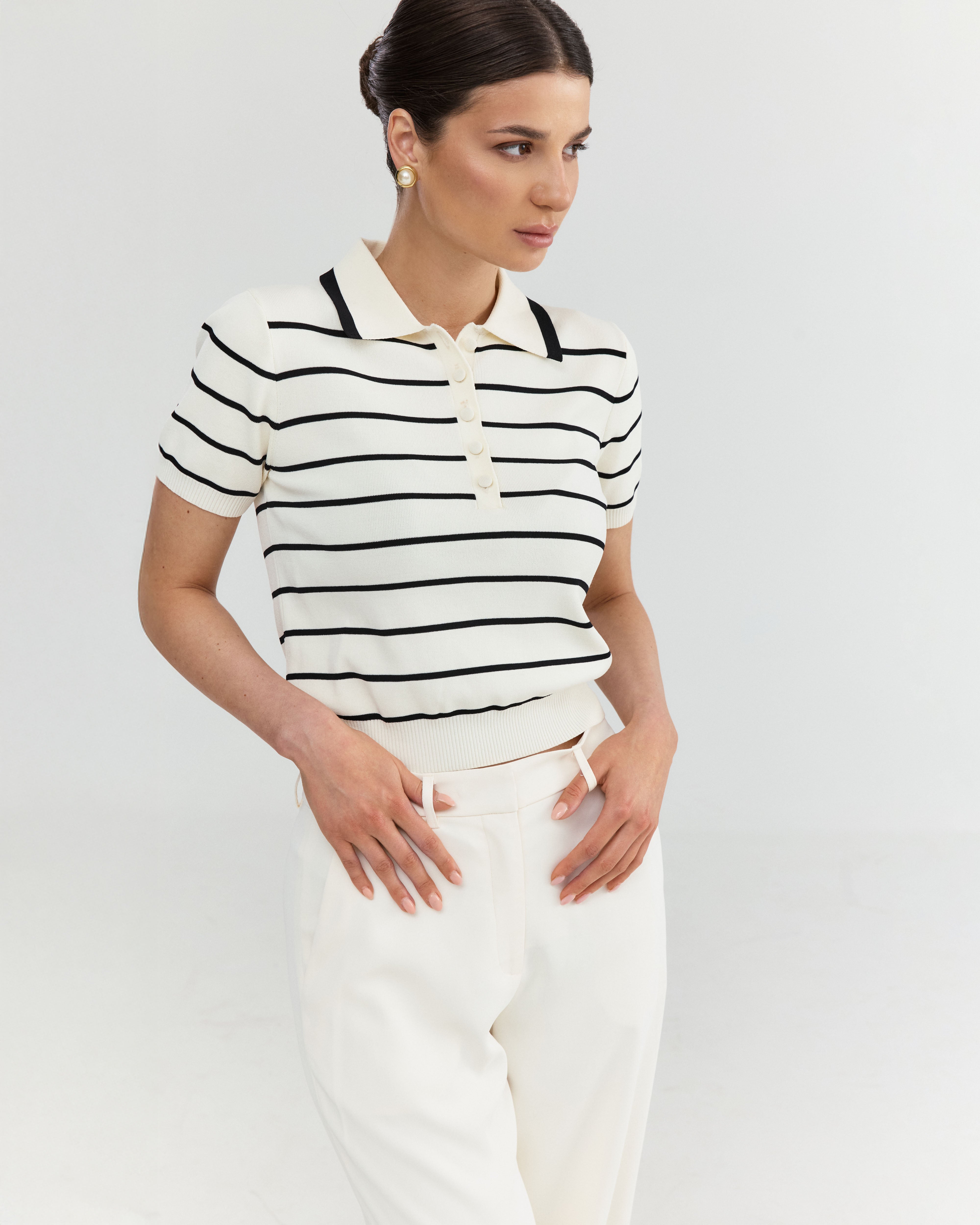 Cute Shirt with black lines